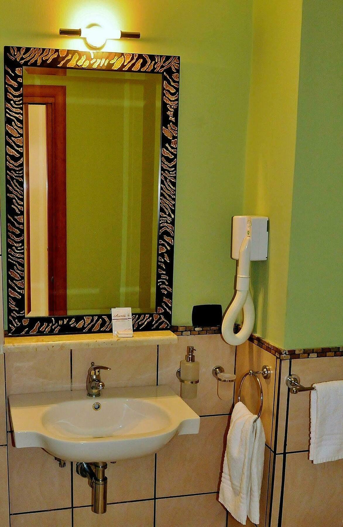 Hotel Rasula Alta Гравина-ди-Катания Экстерьер фото