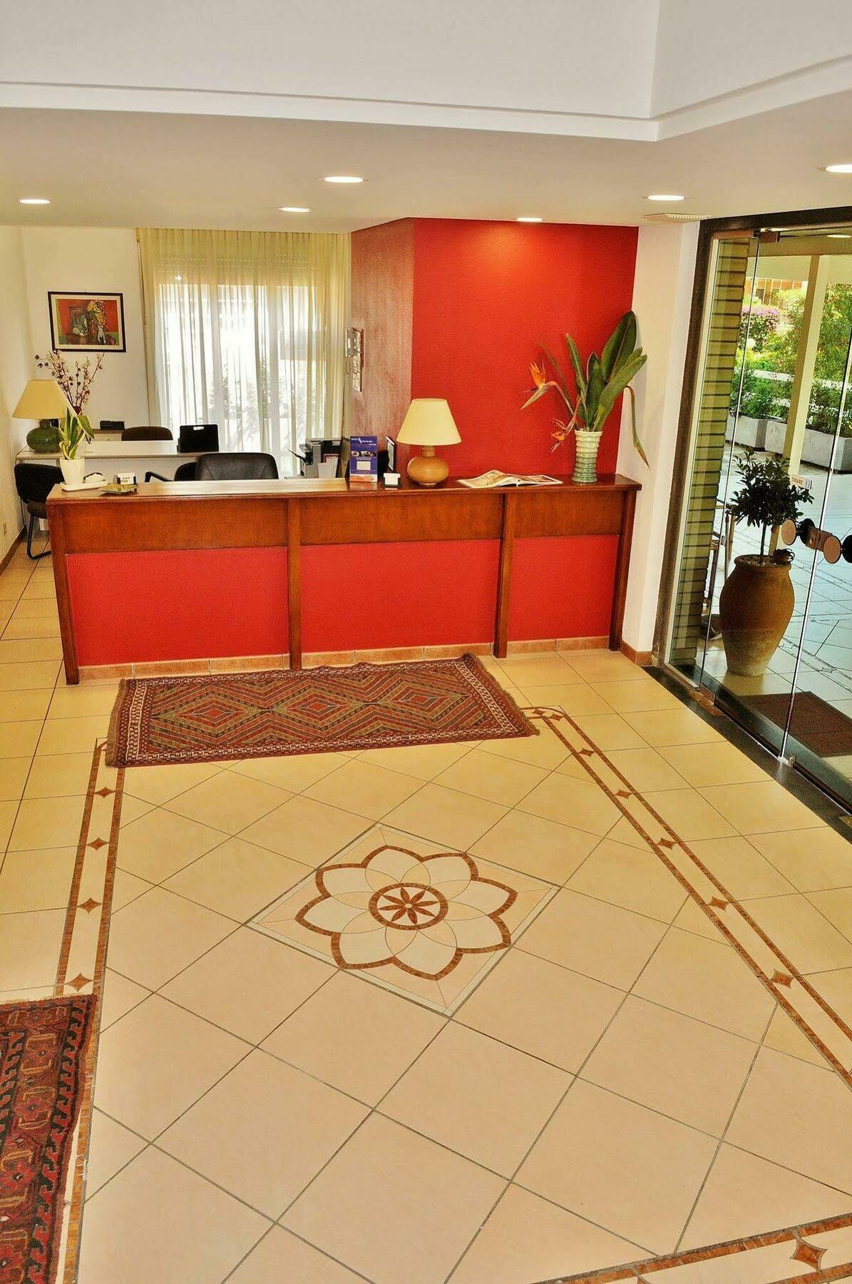 Hotel Rasula Alta Гравина-ди-Катания Экстерьер фото